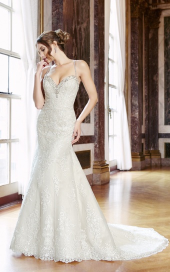 'Wedding Dresses with Sleeves: The New Bridal Gown Trend' Image #1