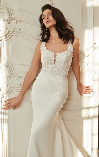'Top Wedding Dress Trends for 2022' Image #1
