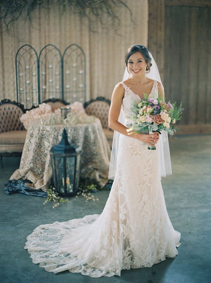 Stone Hill Barn Kansas Wedding | Slim Fitting Lacey V-Neck Wedding ...