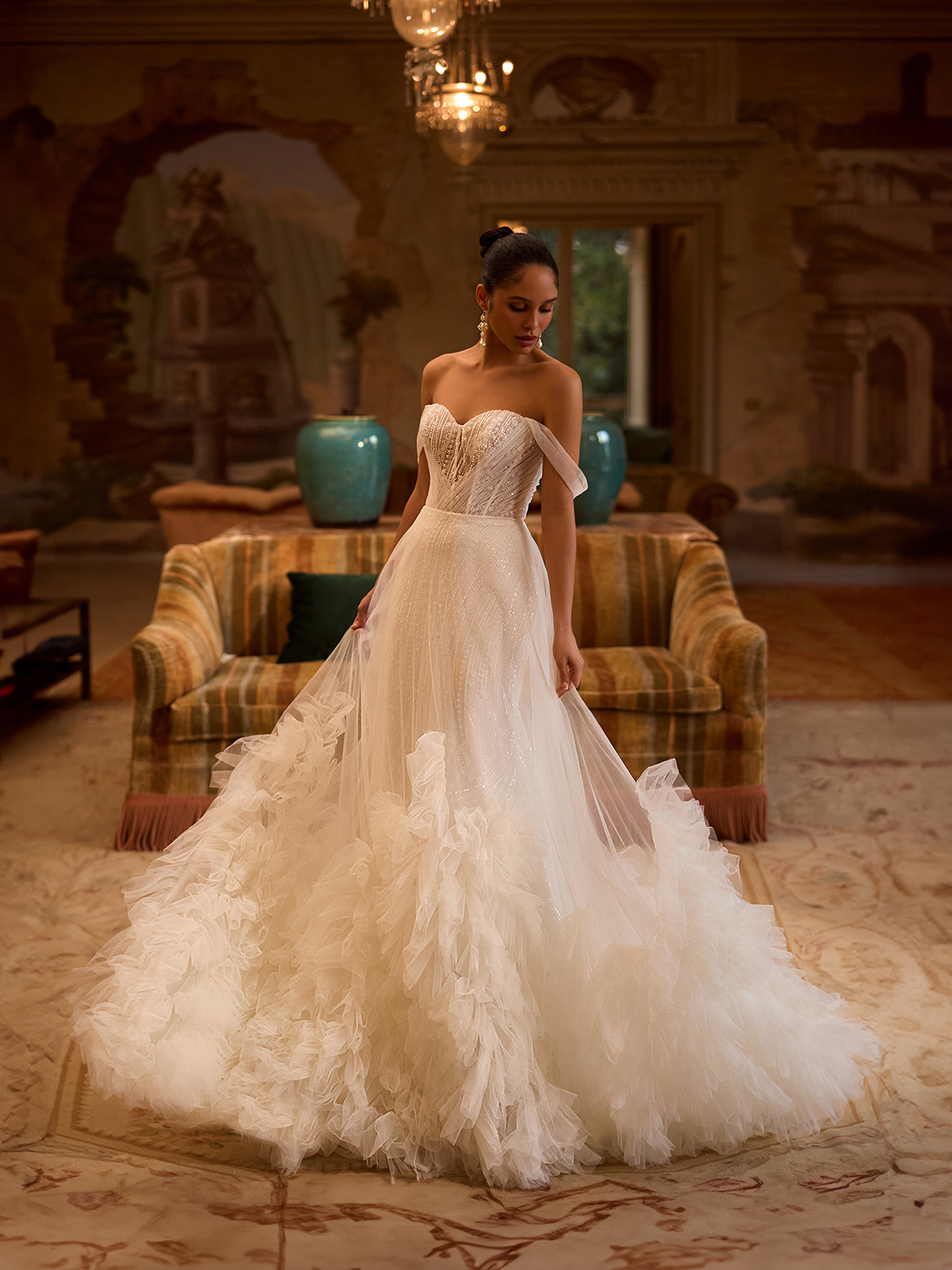 6 Wedding Dresses with Swarovski Crystal Detailing, image size:1200x1600