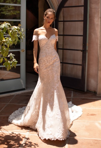 'WEDDING DRESS TRENDS FOR 2020' Image #3