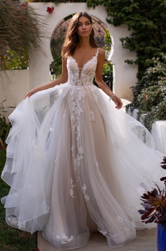 Top Lace Wedding Gown Trends For 2020