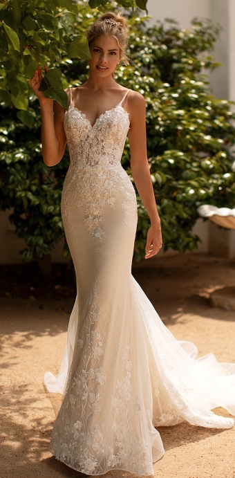 Mermaid vs Trumpet Wedding Dress - What’s the Difference?