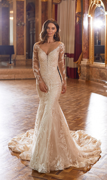 'WEDDING DRESS TREND ALERT: BEAUTIFUL LACE WEDDING GOWNS FOR EVERY SEASON' Image #1