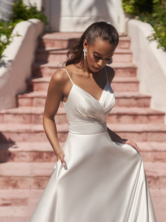 Wedding Dresses,Gowns,Beach Suits, Bhldn Jumpsuit .Grogeous Lace,Jumpsuit Casual  Bridal,With Sheer Scoop Neck Long Sleeve;Robes De É From Beautyday, $135.95  | DHgate.Com