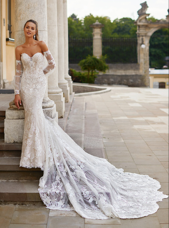 'Wedding Dress Trends for 2023' Image #1