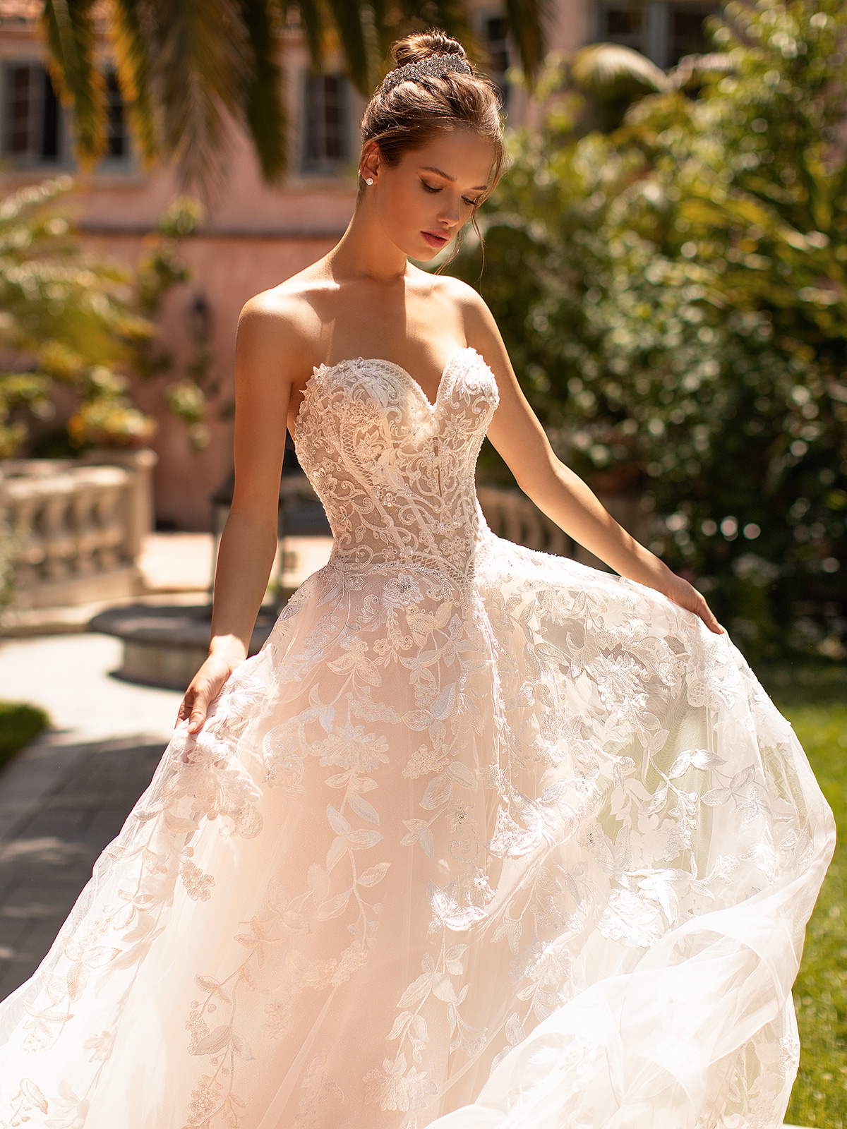 Lace Wedding Gowns for Fall, Winter, Spring & Summer