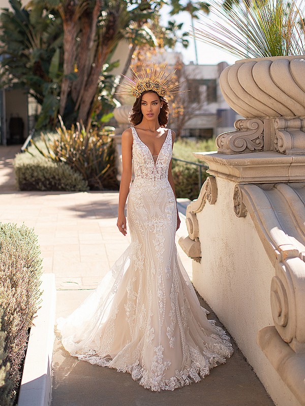 Sexy Mermaid Wedding Dress With Beaded Vine Lace Moonlight Couture H1448 Sexy Mermaid Wedding Dress With Beaded Vine Lace Moonlight Couture H1448