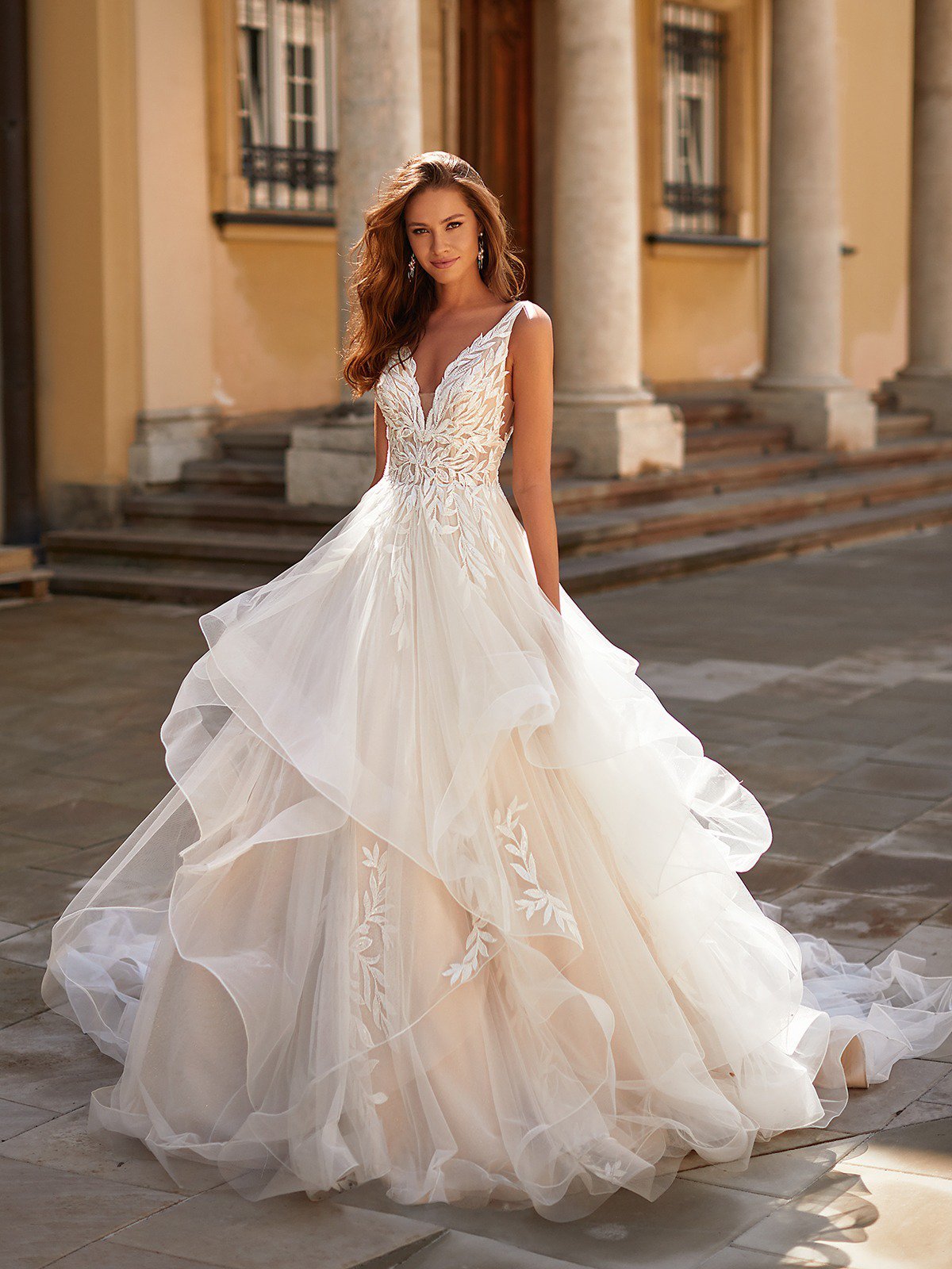 雪花ラミィ フルコンプセット 一番くじWedding Dress Style Sparkling A-Line Wedding Dress with Cascading Tulle Skirt