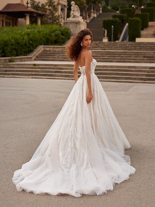 パーティードレス Elizabella Cutout Lace Gown ELIZA: Sequin Tulle Trumpet Gown with Basque Waist and Side