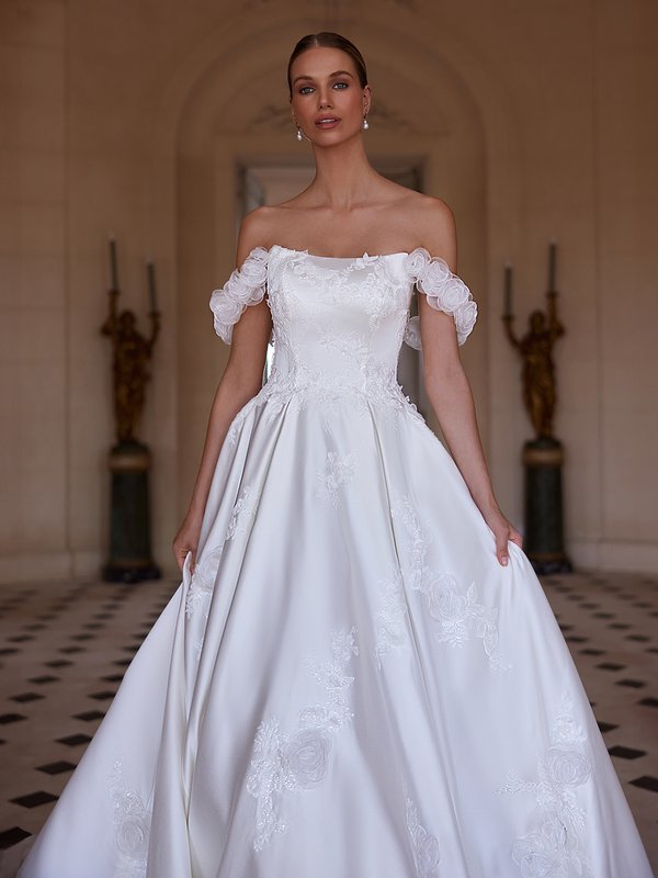 Satin Scoop Neck Ball Gown Wedding Dress with 3D Florals