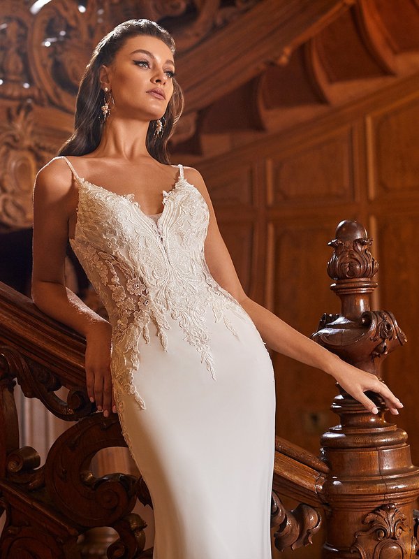 Sexy Crepe Mermaid Wedding Gown with Shaped Illusion Train