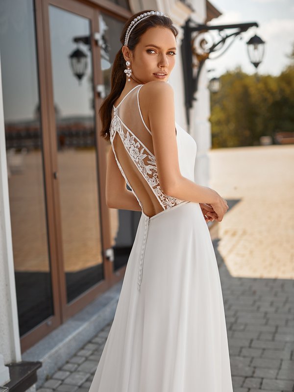 【BAU by Bride And You】WAYNE シルクジャガードドレス BAU by Bride And You for Women | Modalova