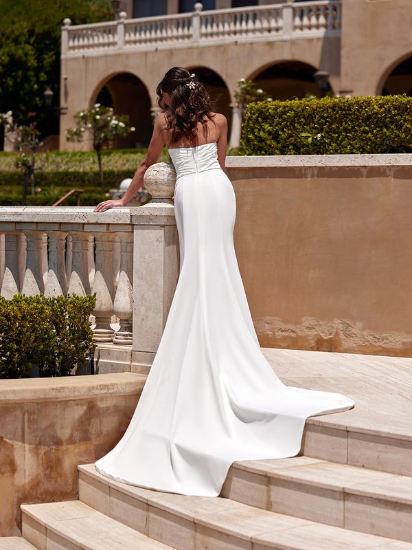 Mermaid Wedding Dress With Detachable Train and Sleeves