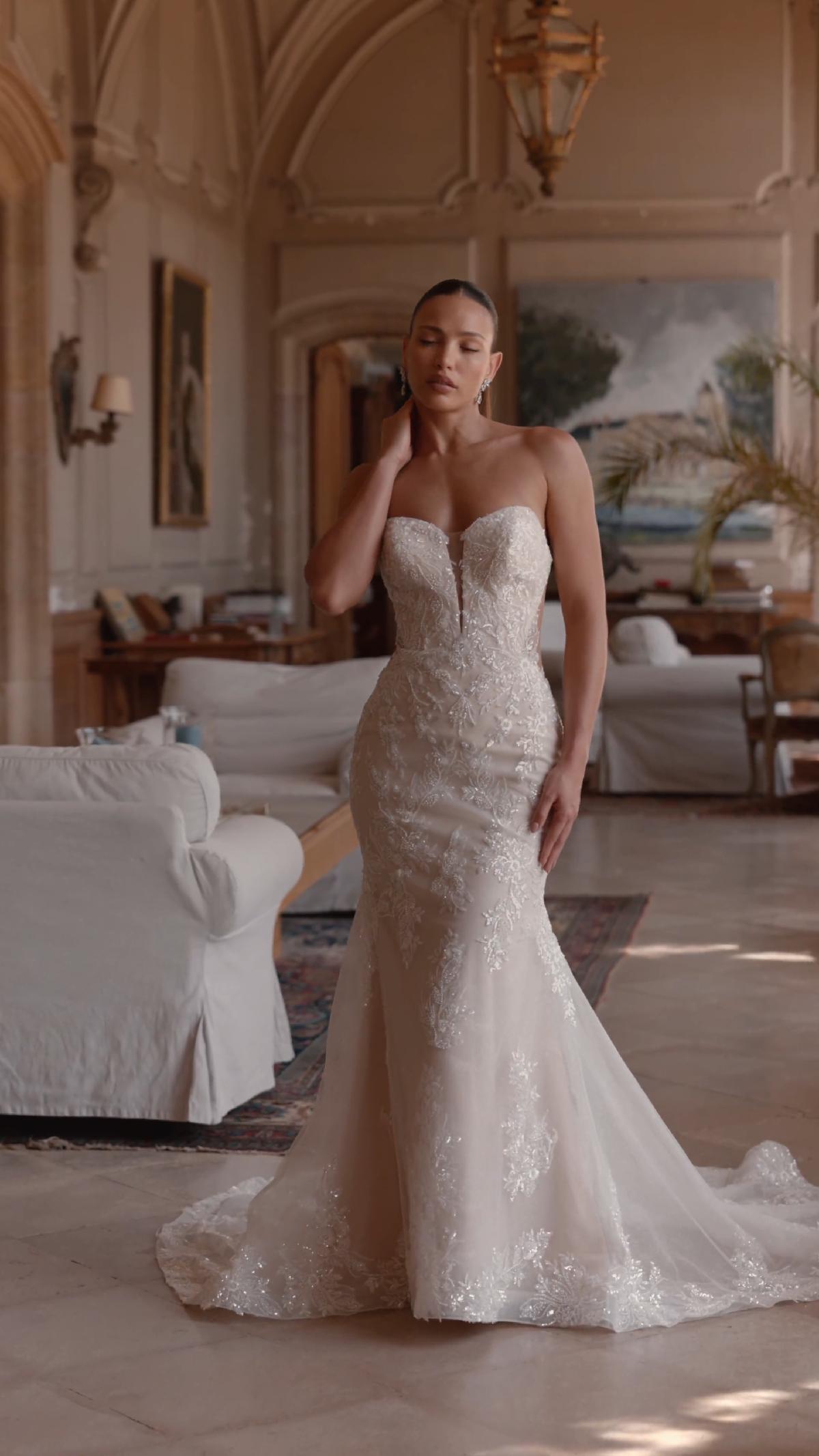 Moonlight Collection J6996 elegant bridal gowns and classic wedding dresses Moonlight Collection J6996 elegant bridal gowns and classic wedding dresses