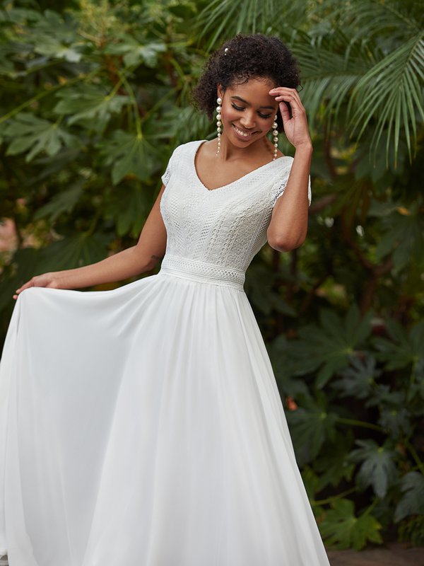 M5033 Short Sleeve Chiffon and Lace Bodice A-Line Modest Bridal Gown