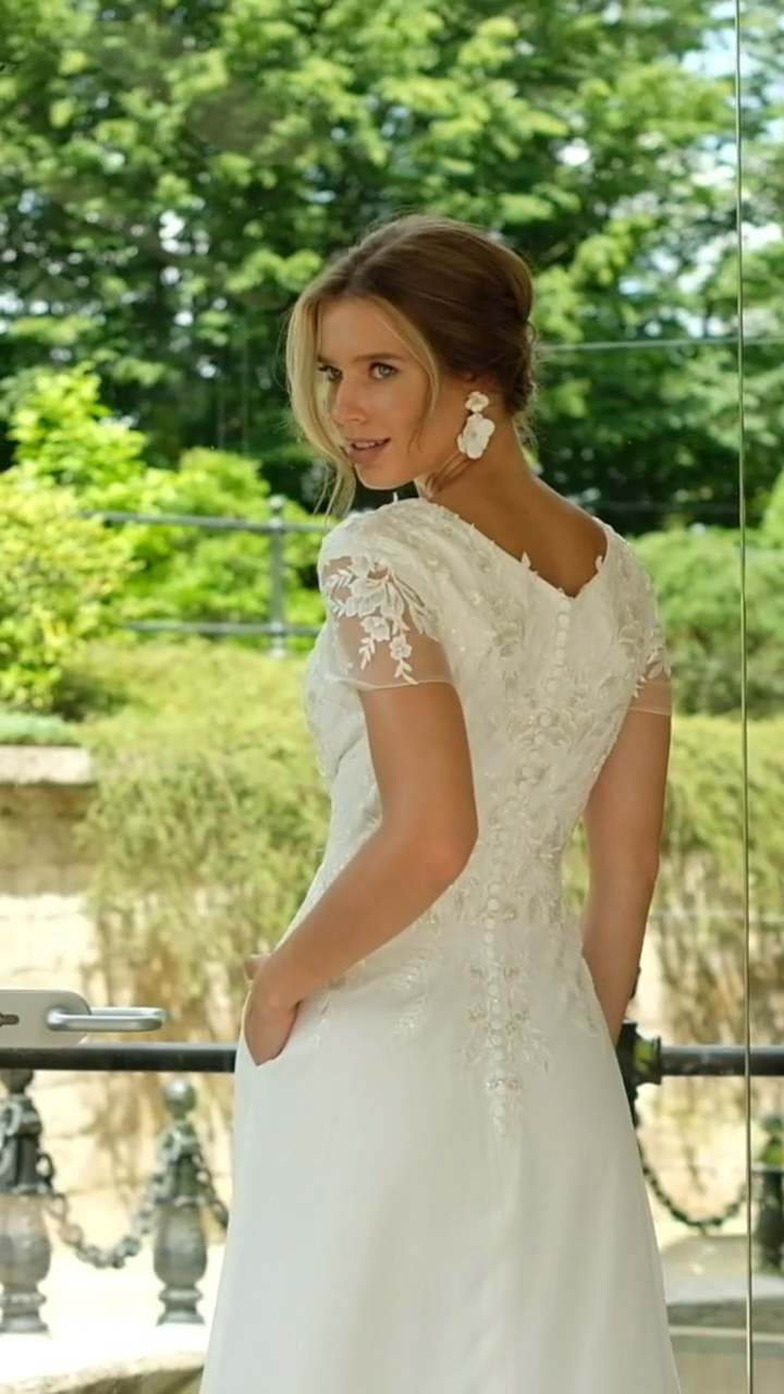 Modest Sweetheart Neckline Chiffon A-line Wedding Gown With Short Sleeves Style M5042