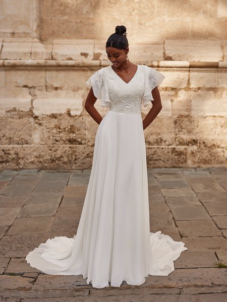 Modest Chiffon and Lace A-line Wedding Dress with Flutter Sleeves M5074 Modest Chiffon and Lace A-line Wedding Dress with Flutter Sleeves M5074