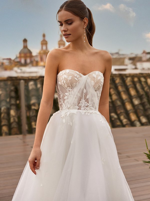Unlined Strapless Sweetheart Ballgown with Detachable Off