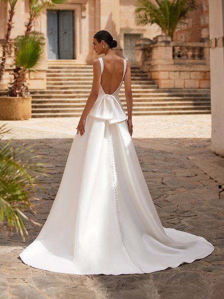 Elegant Mikado Wedding Dress With Low Back and Bow 