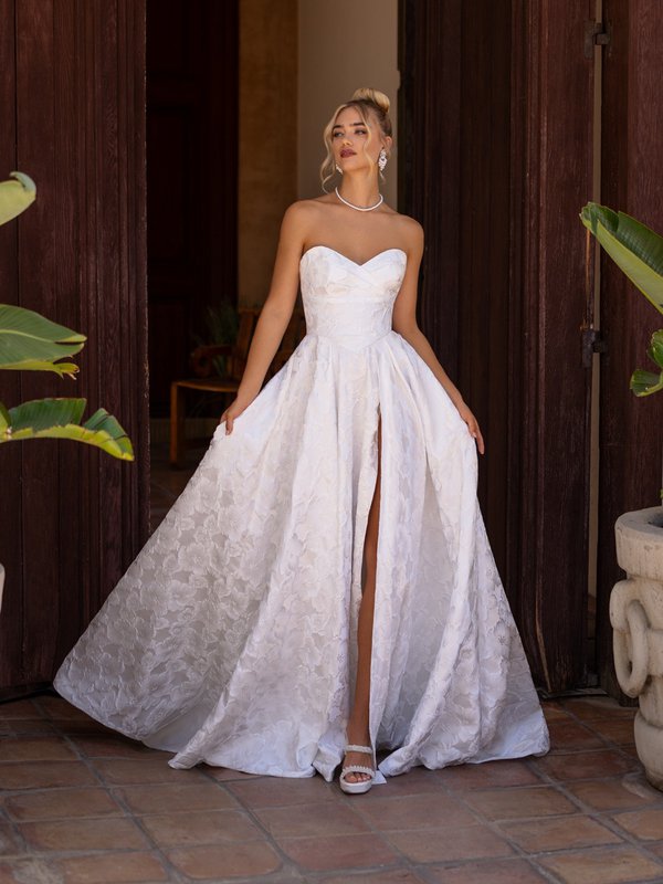 Sweetheart basque waist ruched bodice A-line in floral satin jacquard Moonlight Tango T209