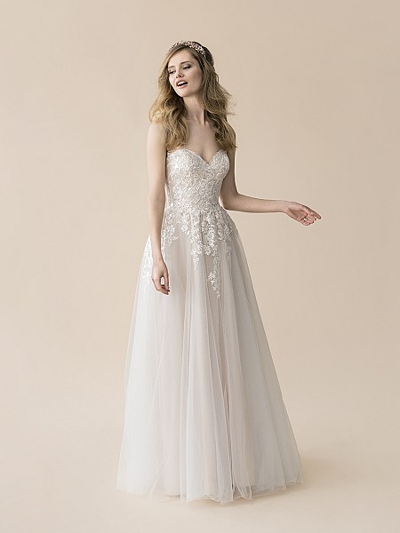 Moonlight Tango T811 casual strapless sweetheart tulle and lace full A-line boho wedding dress Moonlight Tango T811 casual strapless sweetheart tulle and lace full A-line boho wedding dress