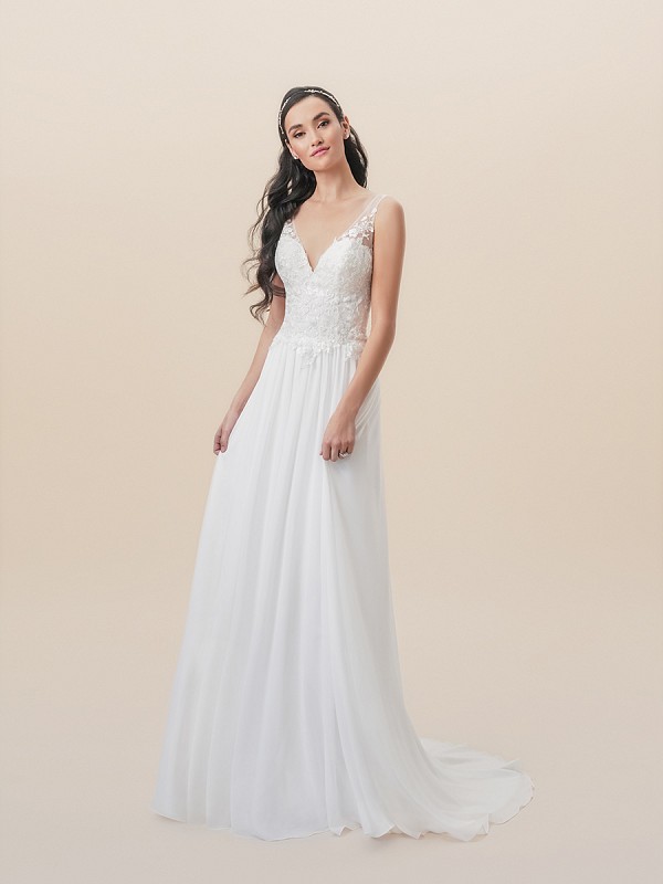 Moonlight Tango T823 boho chiffon A-line wedding dress with flattering V-neck and flowy skirt Moonlight Tango T823 boho chiffon A-line wedding dress with flattering V-neck and flowy skirt
