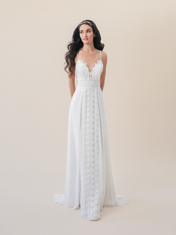 Moonlight Tango T830B bohemian vintage lace A-line wedding dress with chiffon skirt overlay Moonlight Tango T830B bohemian vintage lace A-line wedding dress with chiffon skirt overlay