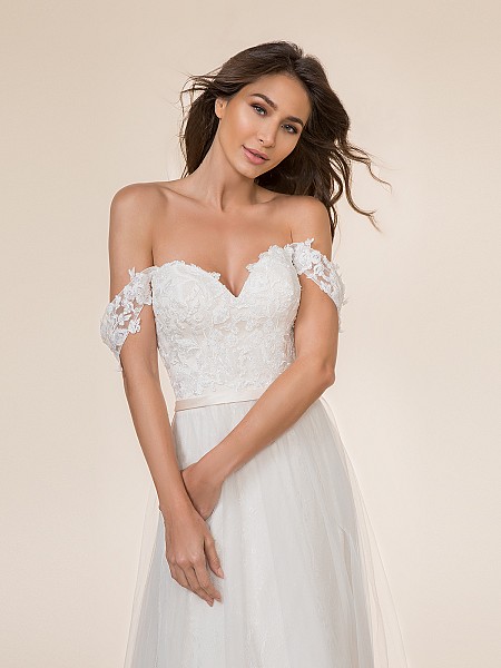 Moonlight Tango T863 sexy tulle and lace appliques A-line bridal gown with sequins, sweetheart neckline and swag sleeves Moonlight Tango T863 sexy tulle and lace appliques A-line bridal gown with sequins, sweetheart neckline and swag sleeves