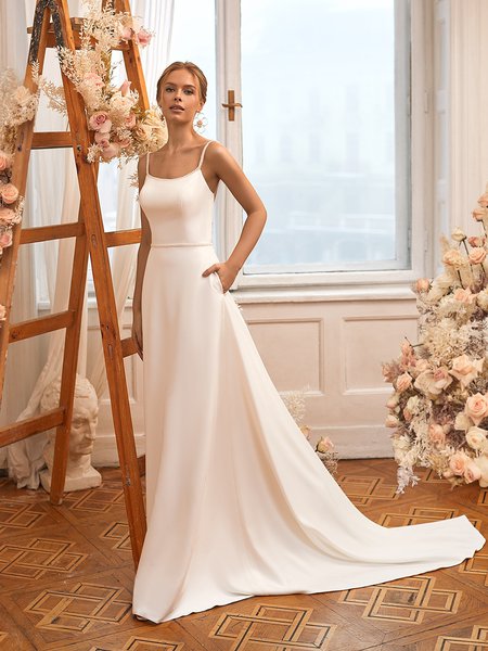 Moonlight Tango T962 comfortable bohemian lace bridal gowns for the casual bride Moonlight Tango T962 comfortable bohemian lace bridal gowns for the casual bride