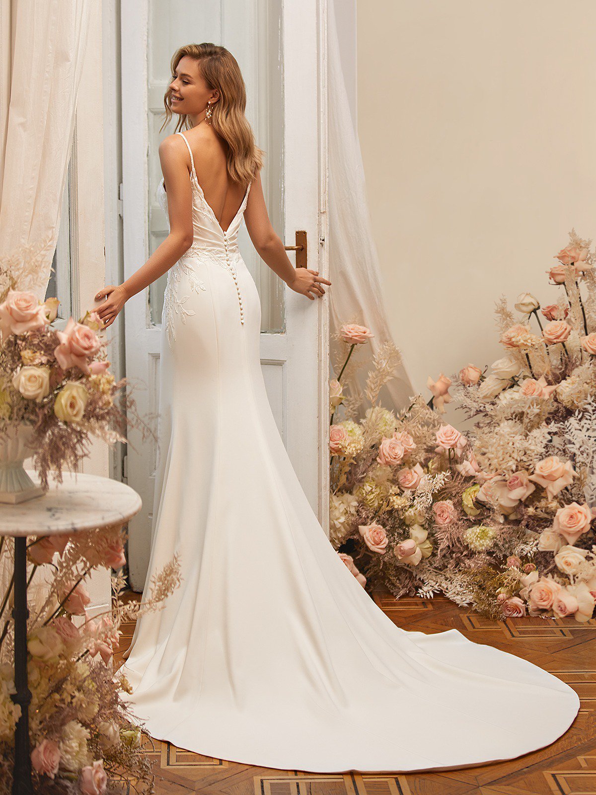 パーティードレス GANISONG Bridal Moon Smoking Dress Pale Yellow Crepe A-Line Bridal Gown With Lace Cutout Train Moonlight